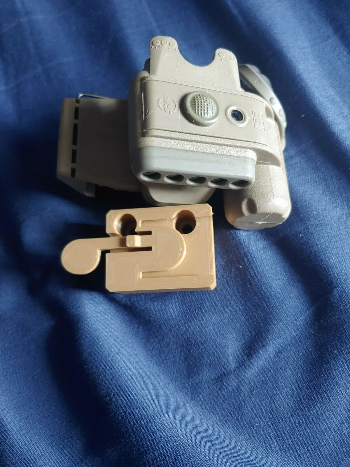 Surefire HL1 helmet mount adapter for MLOK rails (Type 2